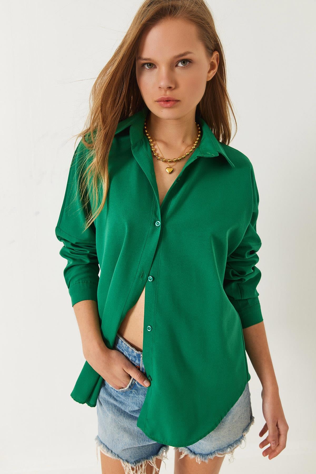 Green‎ Shirt