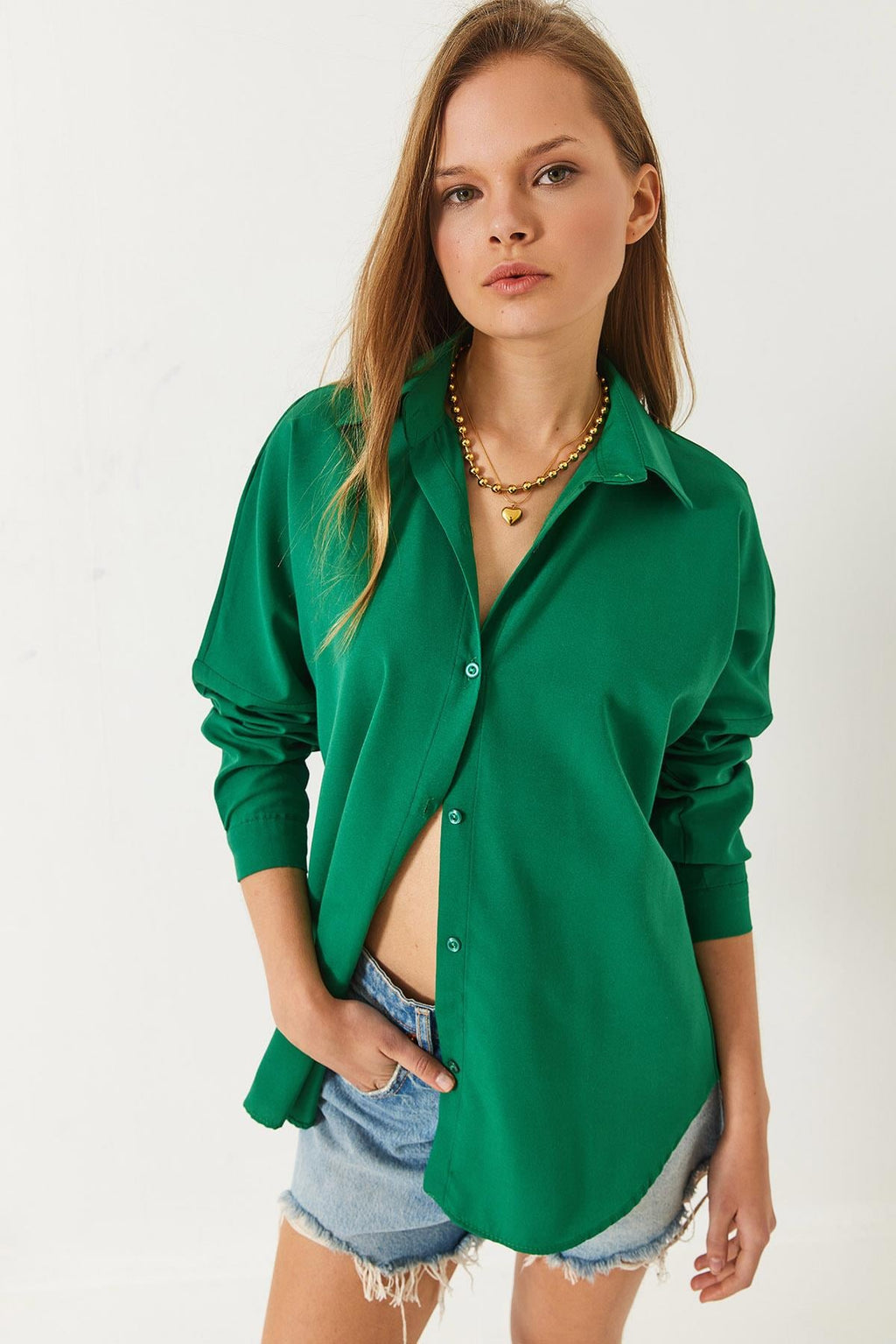 Green‎ Shirt