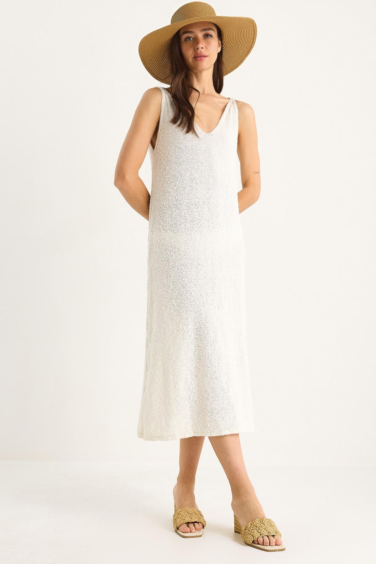 Cream‎ Dress