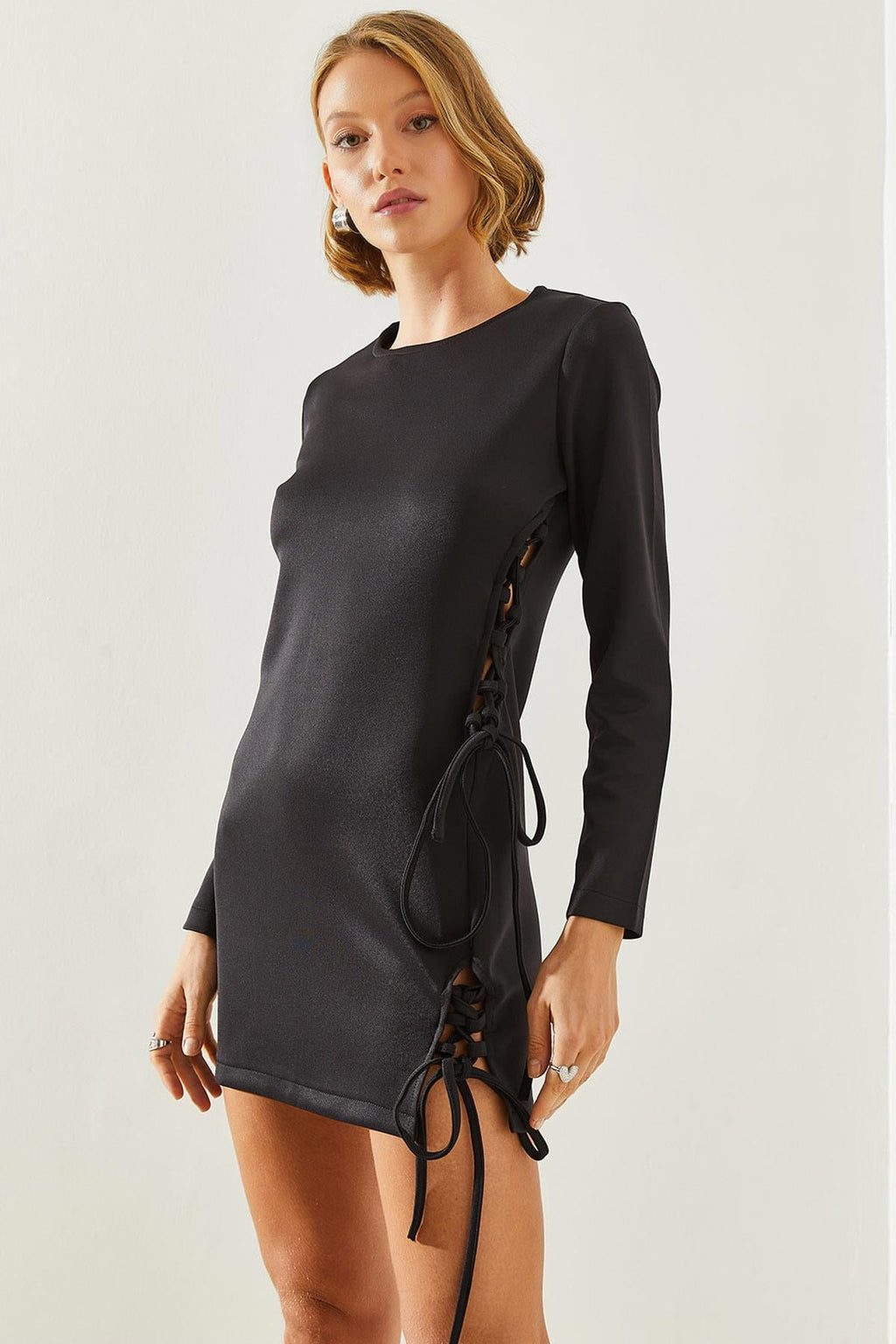 Black‎ Dress