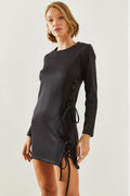 Black‎ Dress