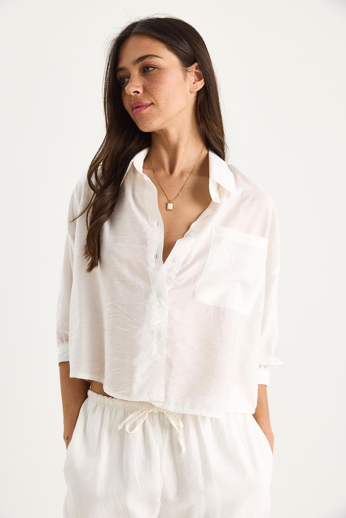 White‎ Shirt