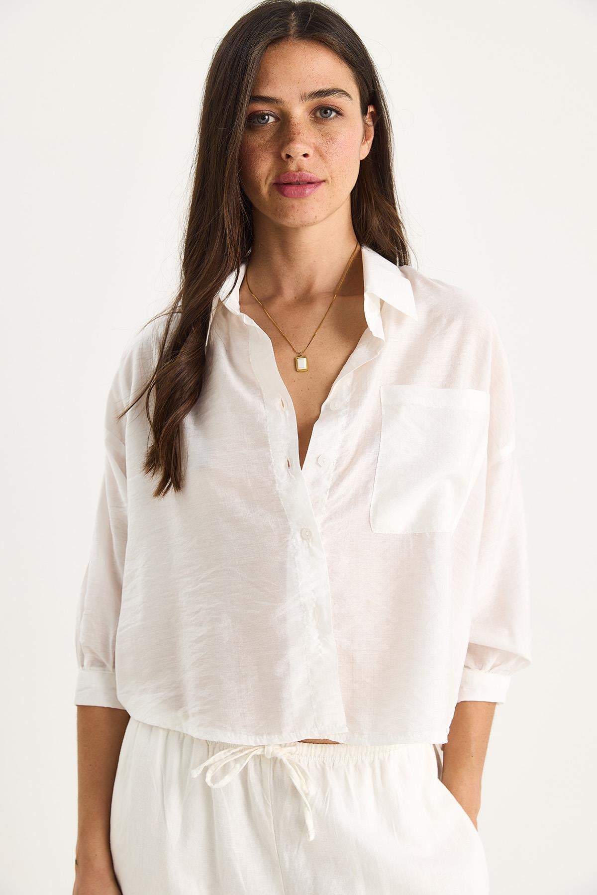 White‎ Shirt