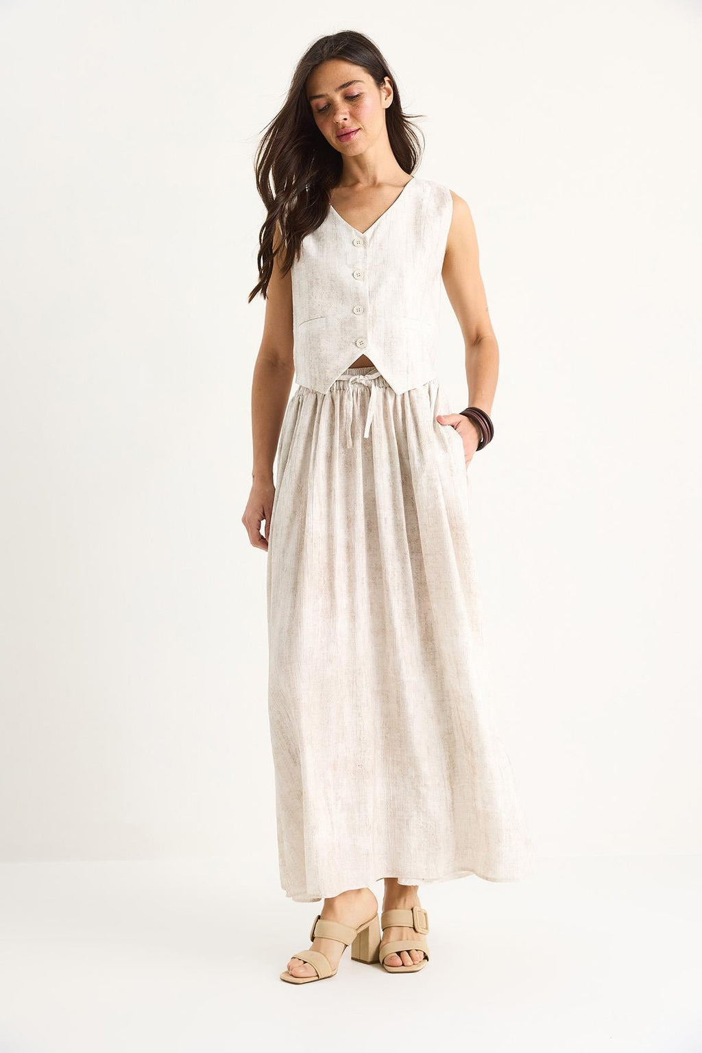 Cream‎ Outfit Set