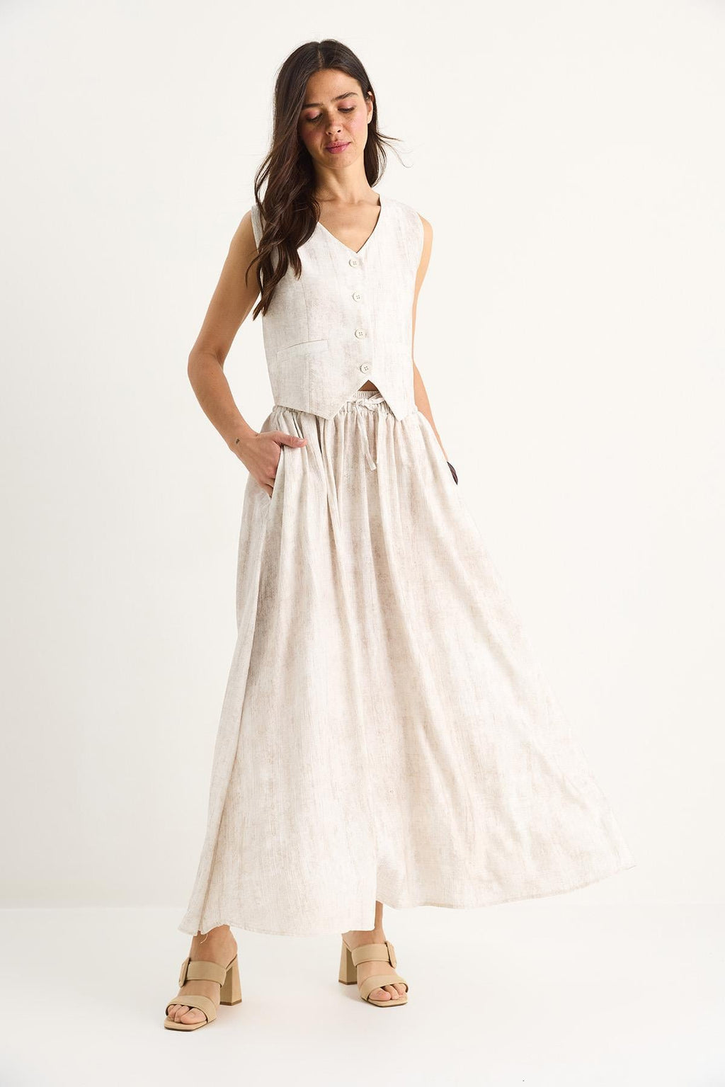 Cream‎ Outfit Set