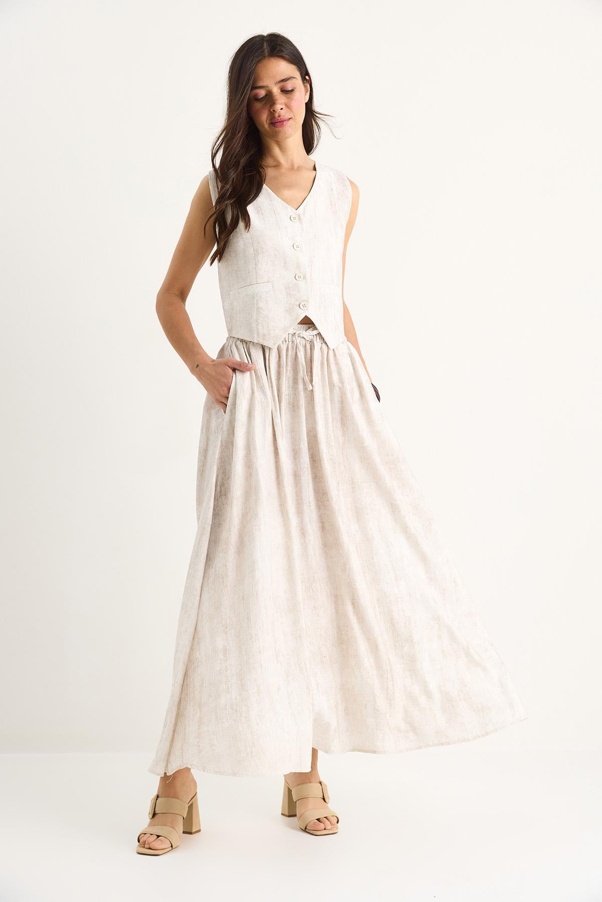 Cream‎ Outfit Set