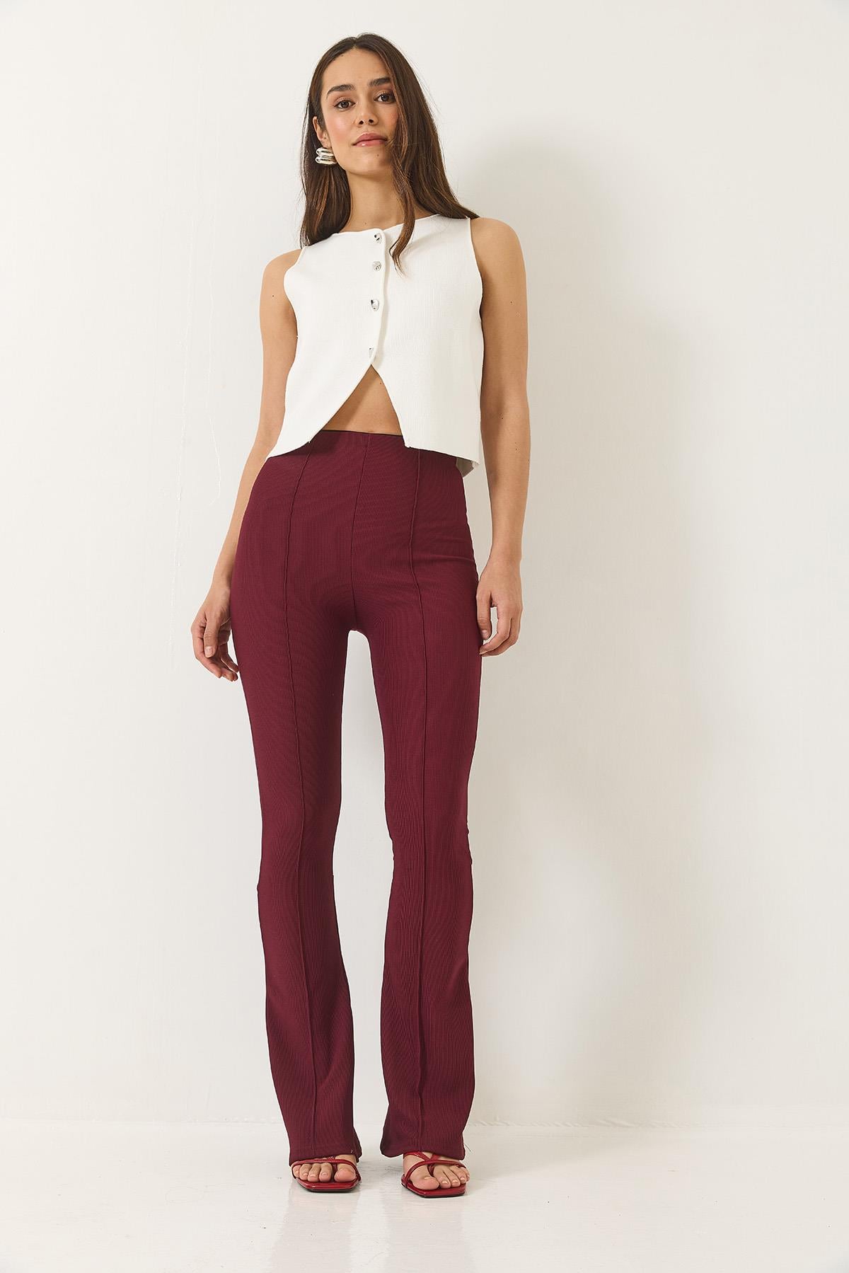 Red‎ Pants